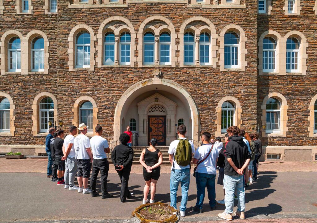 Thème Mënscherechter erliewen